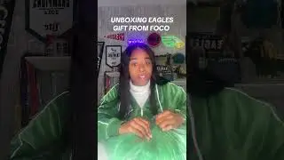Распаковываем подарок Eagles от Foco! #symonewiththesports #eagles #philadelphiaeagles #распаковка