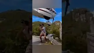 This Airplane Landing Is Dangerous!