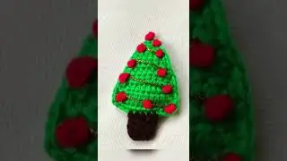Hair clips for christmas #christmas #hair #clips #xmas #handmade #diy #crochet #gift #ideas