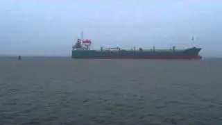 Bro Globe departs Dublin Port