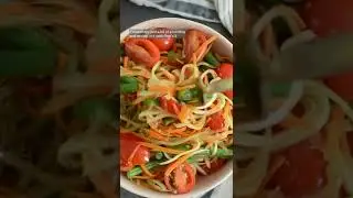 Веганский тайский салат из папайи