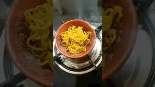 cheesy smoky maggi#shorts #youtubeshorts #food #foodie #yummy #trending #ytshorts #foodshorts #viral