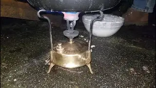 Baking traditional Dutch Oliebollen on a roaring Primus 210 (NJN Congres 2020)