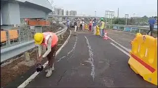 Mumbai&rsquo;s Atal Setu Crack, Maharashtra government is hiding the crack.#atalsetu #mumbai #RoadSafety