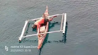 Filipino Fishing beside the Barge/Philippine fishing