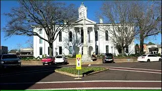 Oxford Square's serene corners and stories