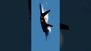 Watch This F-22 Raptor's Sonic Boom!!!!!