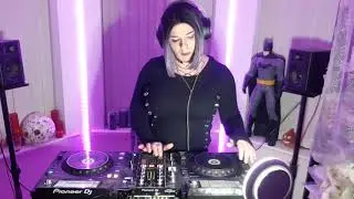 Annakee returns tech house mix