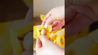 How to cut open a Jackfruit! #Shorts