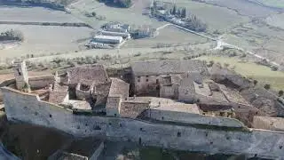 Montfalc&oacute; murallat 4K