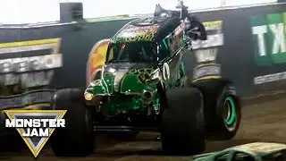 Grave Digger vs Monster Mutt | World Finals 2016 Racing Round 1 | Monster Jam