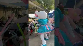 Bailando con Hello Kitty! 💃🏼 #viralvideo #fypviral #videos #dance #parati #hellokitty#shorts #fyp