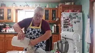 Applesauce Raisin Nut Cake