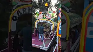 Todo era risas hasta que se llevaron a nuestro gu&iacute;a!  #xochimilco #cdmx #fiesta #trajineras #tequila