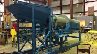 30 in. X 12 ft. Hydraulic Drive Trommel. Capacity 30 - 40 Yards Per Hour