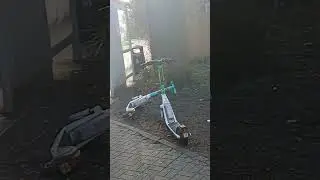 Lime & Uber scooters outside White House next to bus stop. #automobile #electric #fast #escooter