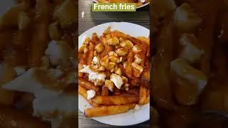 What's that? Poutine! #canadian #cuisine #food #montreal #quebec #deliciousfood #montreallife