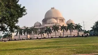Emmo gyi ghoomne Mayawati Park noida sec 15 