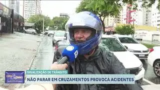 Não parar em cruzamentos provoca acidentes