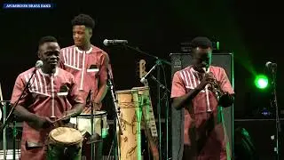Ayomikoun brass band dans Beauté mite et Dagbe wiwa