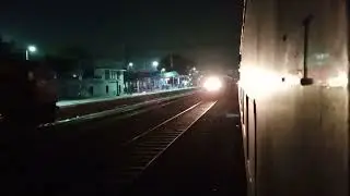 1Hr Late Running 01077 Pune Jammutawi Jhelum Express Overtaked By Jammutawi Bound Pooja SF At Narela