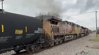 Freight trains meet at Arlington Texas (4:29)