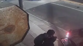 Video: Burglars caught loading safe onto back of pickup truck in Northeast Washington, DC