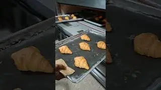 Temperature 180 below 170 time 10 minutes baking test gas oven 3 deck contents 15 trays SM803A Si...