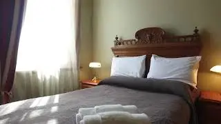 Left Bank Boutique Hotel and Cafe/Restaurant