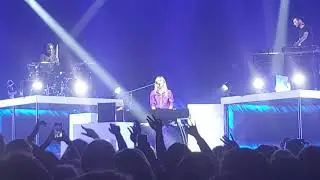 Angèle Les matins Arkea Arena 14/11/2019