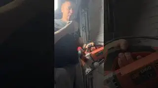 Штроборез SPIT D60. В безотказной работе у нас уже 6 лет. Лучше штробореза не встречал.