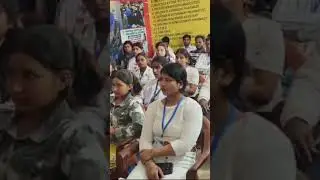 Raksha education gurph Dr Satish owner bache ko batete hue