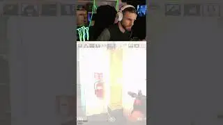 Pago Rzuca sam sobie flasha i Ginie Bez Wizji! #shorts #csgo #fail