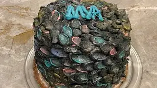Dragon scale cake!