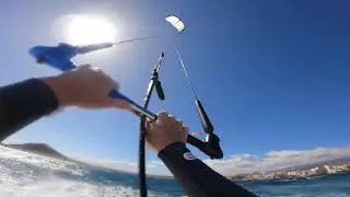 Kitesurfing High Backroll Heli Loop