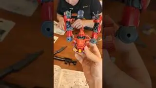 Built-in Hand Articulation in Sazabi Ver.Ka