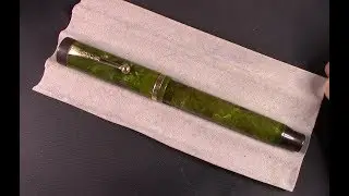Parker Duofold Jade Senior Fountain Pen from the 1920s