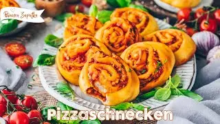 Pizzaschnecken Rezept - Einfache Pizzabrötchen mit Spinat, Tomaten und Käse (Vegan)