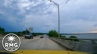 Delivery driving around Summerville, South Carolina to West Ashley Down I-26 East
