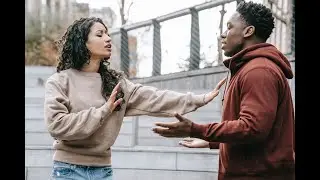 3 Tips to help you avoid unwanted advances from a stranger.