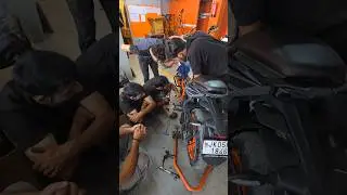 Chain kit change Duke 390 2024 Gen 3 #shortsfeed #facts #viral #youtubeshorts #ktm #duke390 #marvls