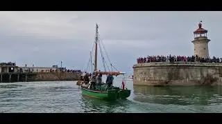 Endeavour (London) leaving Ramsgate Harbour. #ramsgateharbour #littleships #sailing #history