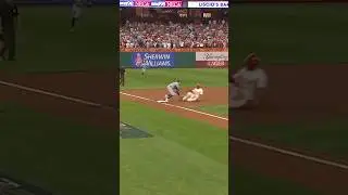 A perfectly executed wheel play. 🤌 #dodgers #sports #losangeles