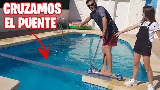 CRUZAMOS LA PISCINA!! 😱 Con un PUENTE DE CINTA 🛴 ¿QUE PUEDE SALIR MAL? *Final inesperado