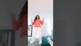 arci atras en la cama sara y majo