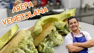 Sabor Venezolano al Estilo del Chef Ur&iacute;as | Arepa Reina Pepiada al Fuego 🔥