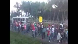 Comunidad de Angelina Marchando en la Carretera Mella, SPM tramo calil hache Rumbo a la Gobernacion