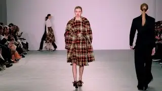 J. JS Lee AW16 at London Fashion Week