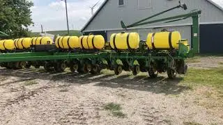 BigIron Online Auction, FL8919 John Deere 1770 Conservation Planter, 12/18/19