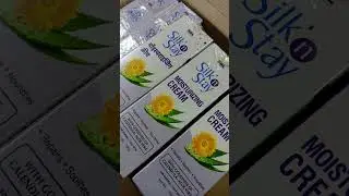 Silk and stay Moisture cream. (Sbl)